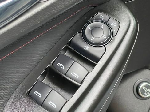 Used 2021 Chevrolet TrailBlazer RS w/ Sun and Liftgate Package image 18