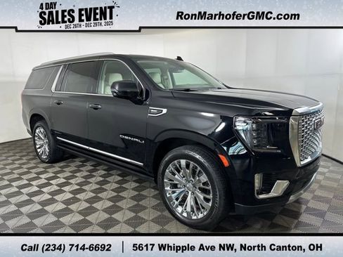 Used 2022 GMC Yukon XL Denali image 1
