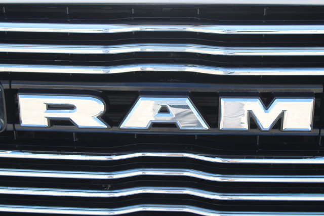 Used 2023 RAM 2500 Laramie AWD/4WD image 8