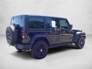 Used 2023 Jeep Wrangler Unlimited Sport AWD/4WD video 4