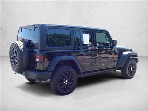 Used 2023 Jeep Wrangler Unlimited Sport AWD/4WD image 4