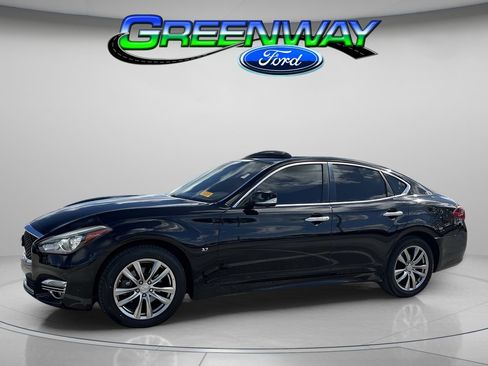 Used 2015 INFINITI Q70 3.7 image 1