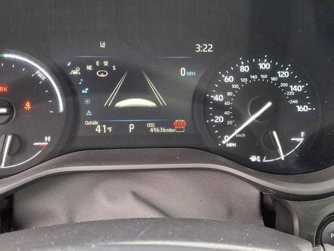 Certified 2025 Toyota Sienna XLE image 19