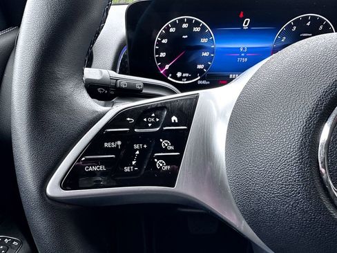 Used 2025 Mercedes-Benz GLB 250 4MATIC image 20