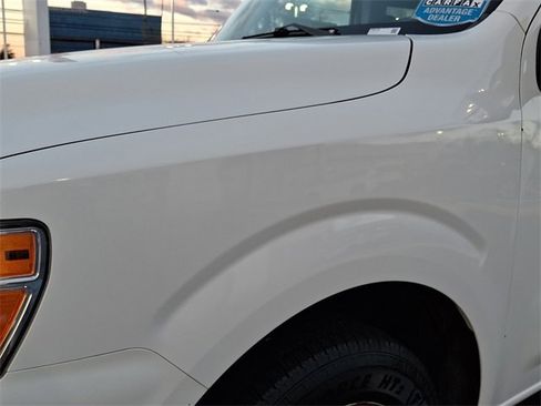 Used 2015 Nissan NV 3500 SV w/ Technology Package image 10