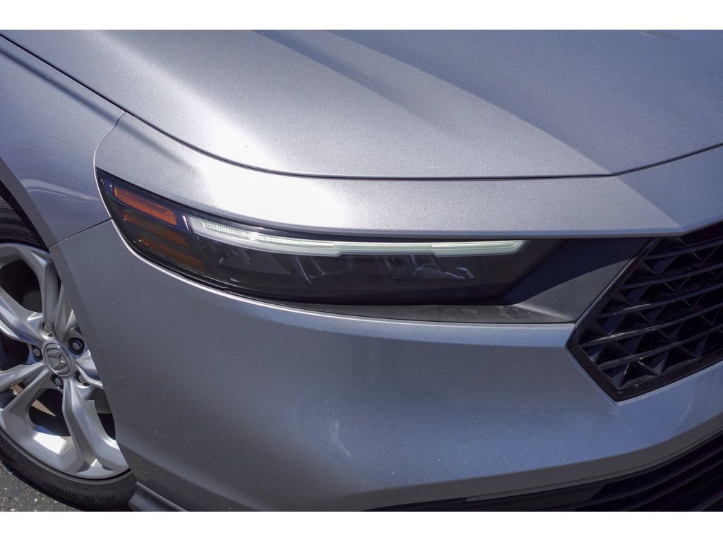 Used 2023 Honda Accord LX image 2
