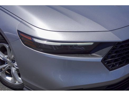 Used 2023 Honda Accord LX image 2