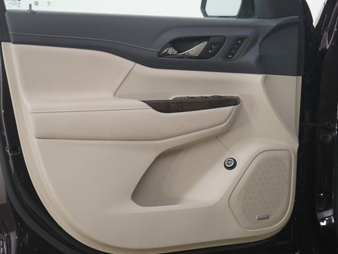 Used 2021 GMC Acadia Denali w/ GMC Pro Grade Package image 20