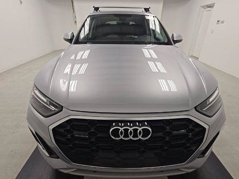 Used 2022 Audi Q5 2.0T Premium w/ Convenience Package AWD/4WD image 2