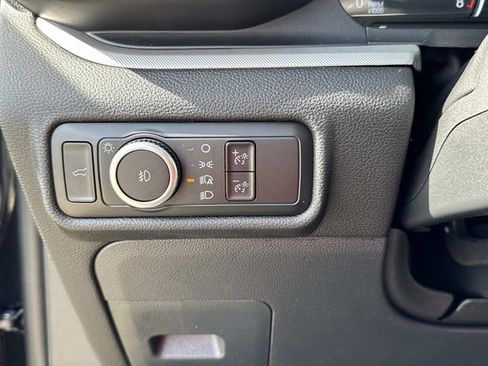 Used 2023 Ford Explorer XLT w/ Equipment Group 202A image 32