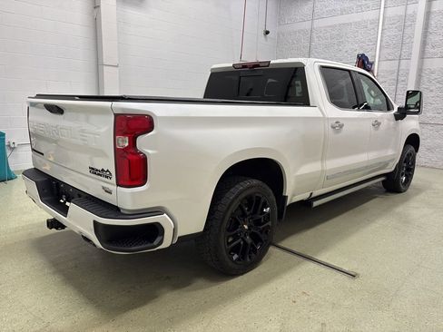 Used 2023 Chevrolet Silverado 1500 High Country w/ High Country Premium Package image 4