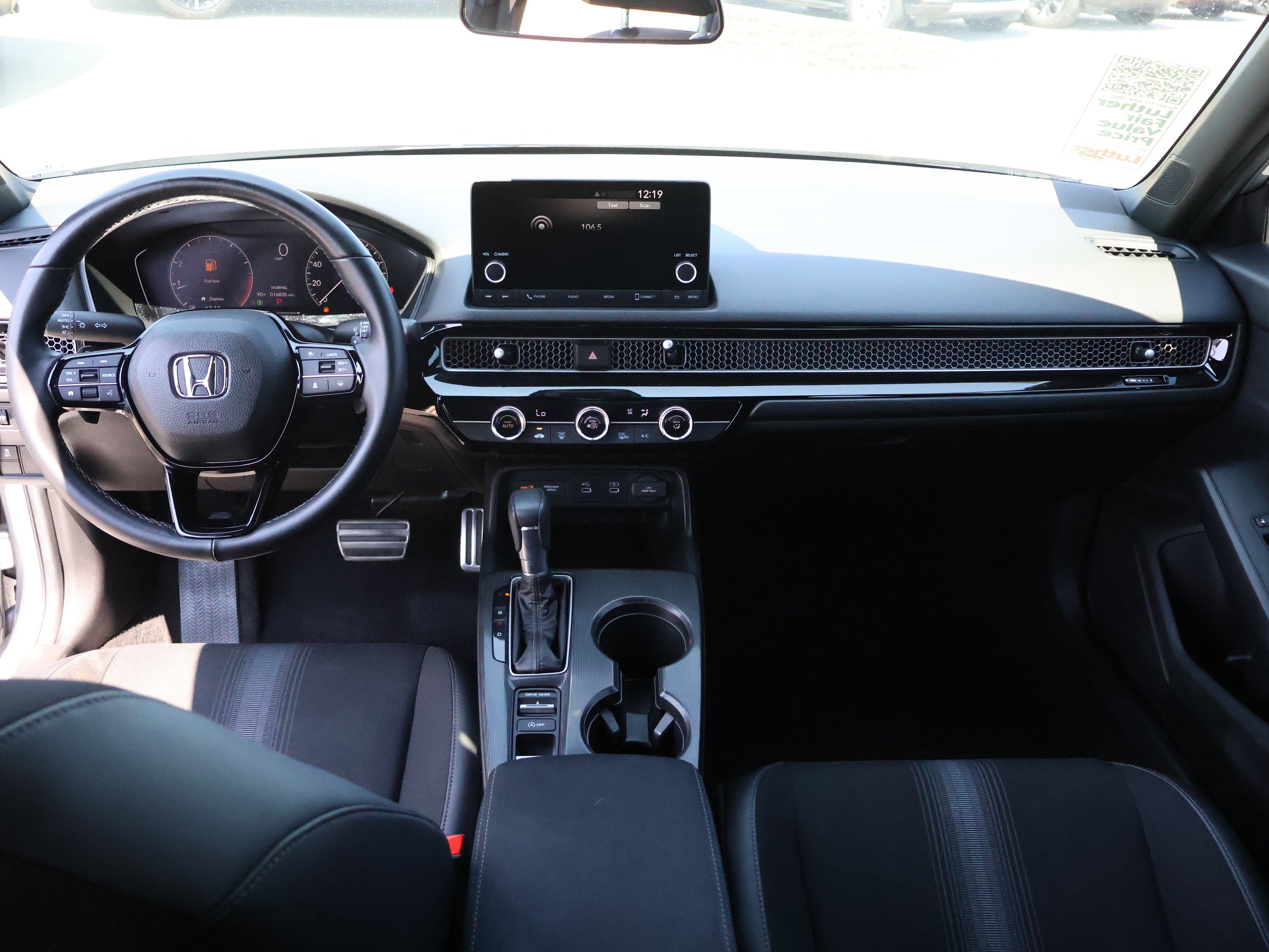 Used 2025 Honda Civic Sport image 10