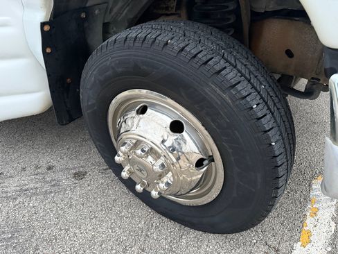 Used 2003 Ford E-350 and Econoline 350 Super Duty image 8