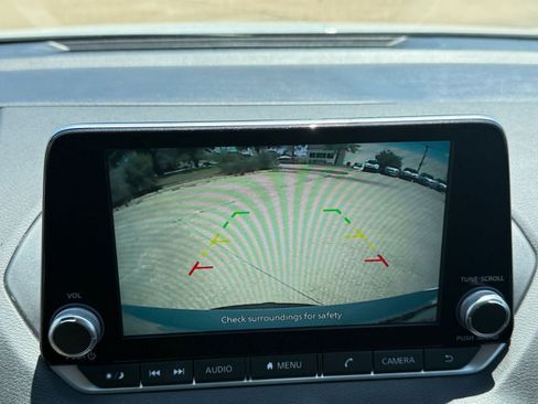 Used 2025 Nissan Sentra SV FWD image 24