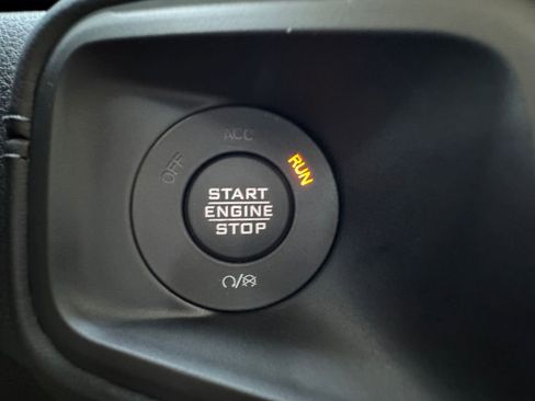 New 2025 Jeep Gladiator Sport image 20