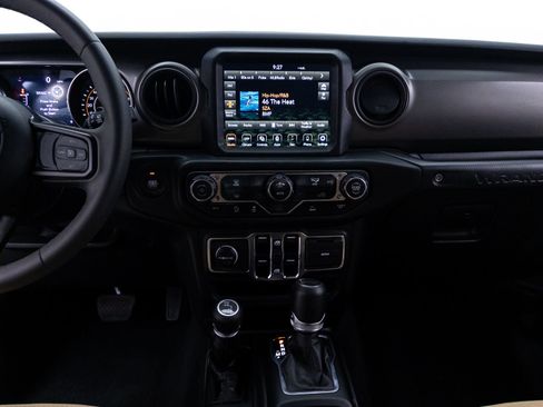 Used 2023 Jeep Wrangler Unlimited Sport w/ Sun And Sound Package AWD/4WD image 10