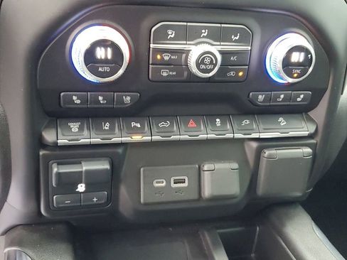 Used 2023 GMC Sierra 2500 AT4 w/ AT4 Premium Plus Package image 26