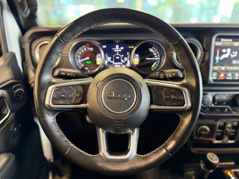 Used 2022 Jeep Wrangler Unlimited Sahara w/ Cold Weather Group AWD/4WD image 23