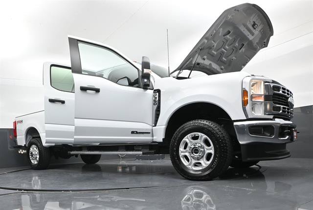 Certified 2026 Ford F350 XLT w/ FX4 Off-Road Package AWD/4WD image 46