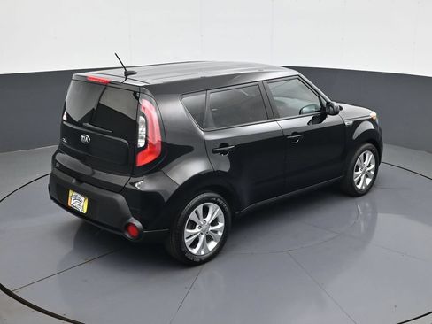 Used 2015 Kia Soul + FWD image 17