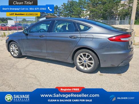 Used 2019 Ford Fusion SE FWD image 3