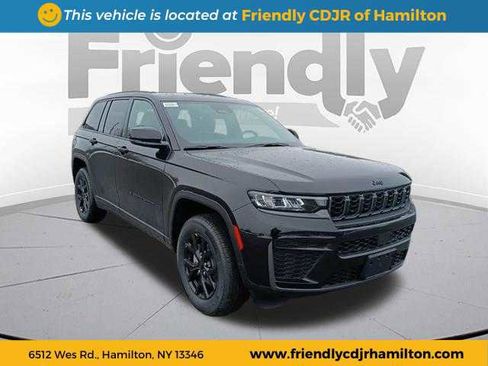 New 2026 Jeep Grand Cherokee Altitude image 7