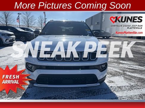 Used 2023 Jeep Compass Limited image 7