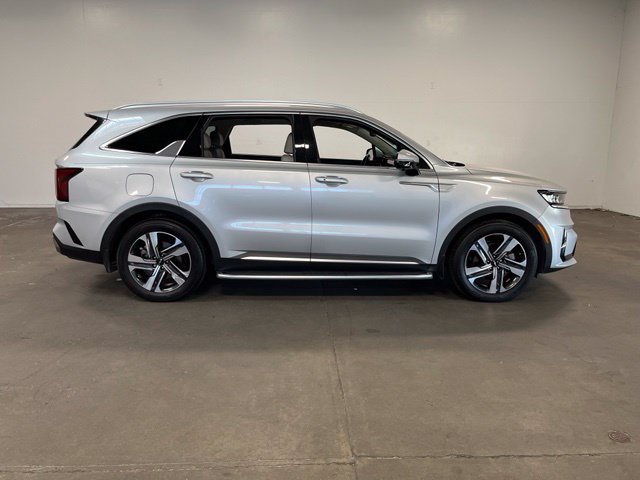 Used 2022 Kia Sorento SX Prestige w/ Panoramic Sunroof Package AWD/4WD image 2