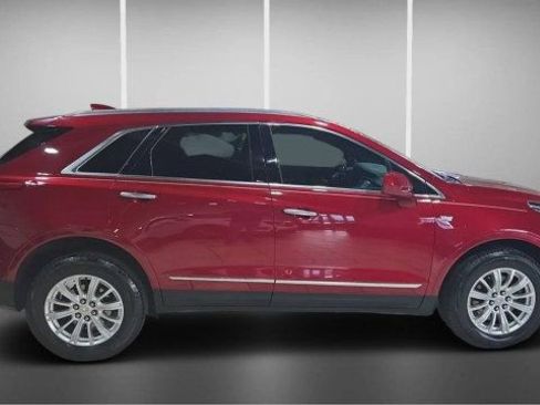 Used 2019 Cadillac XT5 FWD image 4
