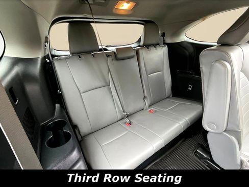 Used 2021 Toyota Highlander XLE image 26