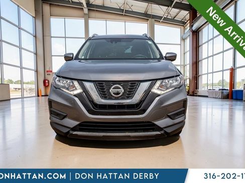 Used 2020 Nissan Rogue SV FWD image 25