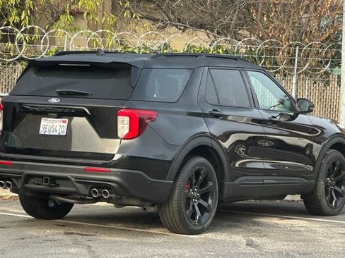 Used 2023 Ford Explorer ST w/ Equipment Group 401A image 3