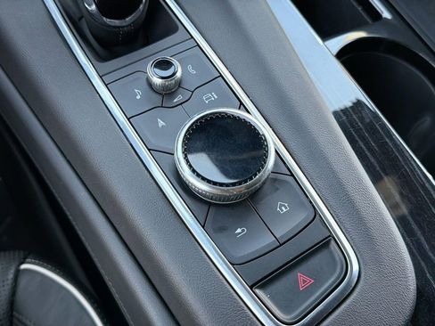 Certified 2023 Cadillac Escalade Sport AWD/4WD image 17
