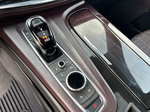 Used 2023 Cadillac Escalade Sport Platinum w/ LPO, ONYX Package image 27