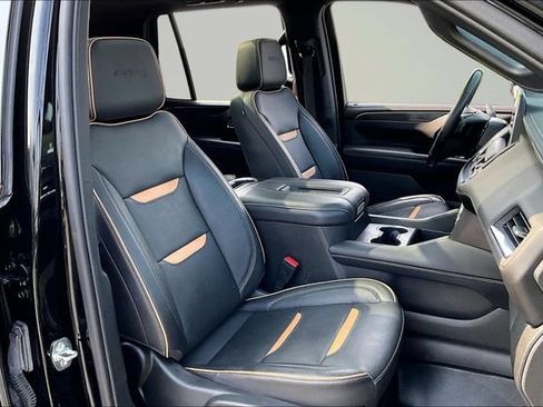 Used 2023 GMC Yukon AT4 w/ AT4 Premium Plus Package AWD/4WD image 30