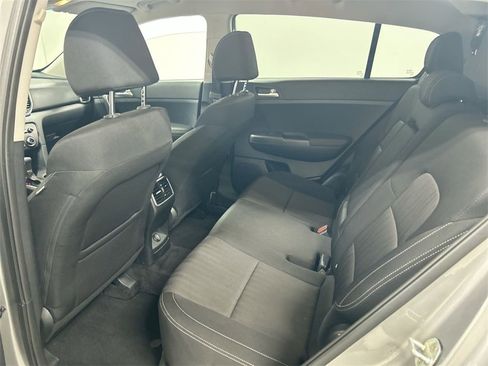 Used 2020 Kia Sportage LX image 19