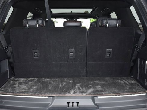 Used 2024 Lincoln Navigator Black Label image 9