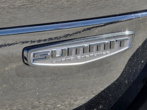 Used 2024 Jeep Grand Cherokee L Summit AWD/4WD image 52