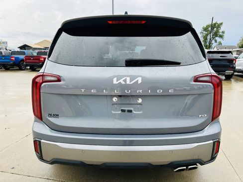Used 2025 Kia Telluride S AWD/4WD image 39