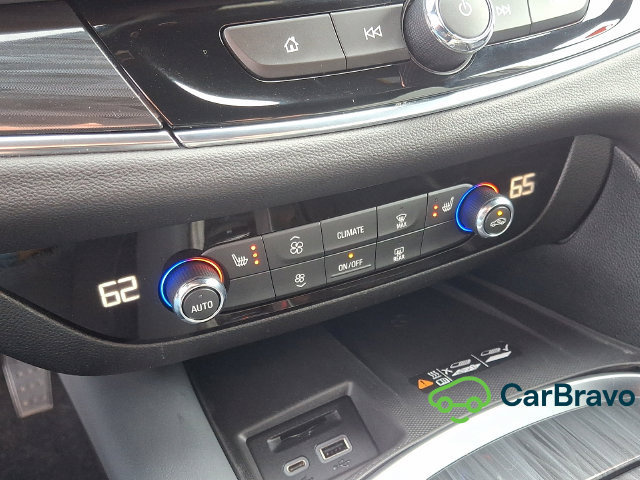 Certified 2024 Buick Enclave Essence AWD/4WD image 16