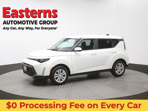 Used 2025 Kia Soul LX FWD image 57