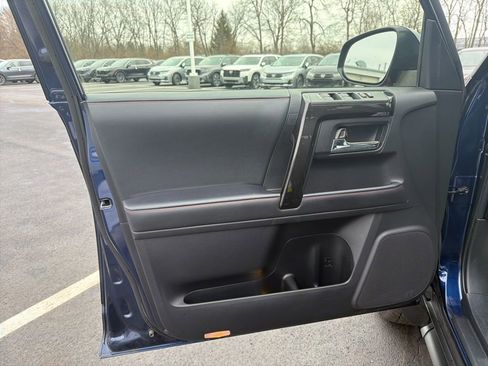 Used 2024 Toyota 4Runner TRD Off-Road Premium image 20