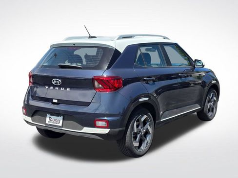 Used 2026 Hyundai Venue SEL FWD image 3