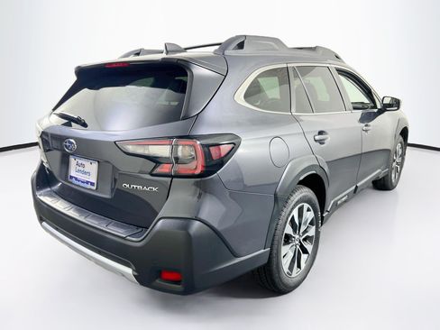 Used 2023 Subaru Outback Limited AWD/4WD image 5