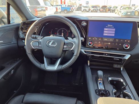 Used 2024 Lexus RX 350 AWD w/ Convenience Package image 8