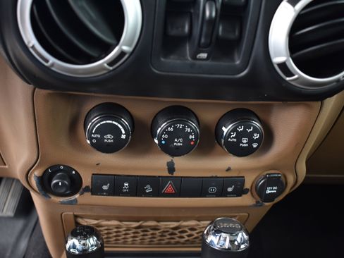 Used 2011 Jeep Wrangler Unlimited Sahara w/ Dual Top Group image 18