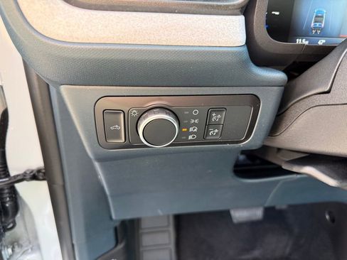 New 2026 Ford Maverick XLT w/ XLT Luxury Package FWD image 8