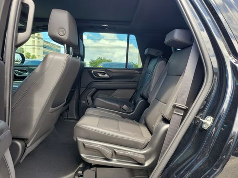 Used 2023 Chevrolet Tahoe Z71 w/ Luxury Package AWD/4WD image 9