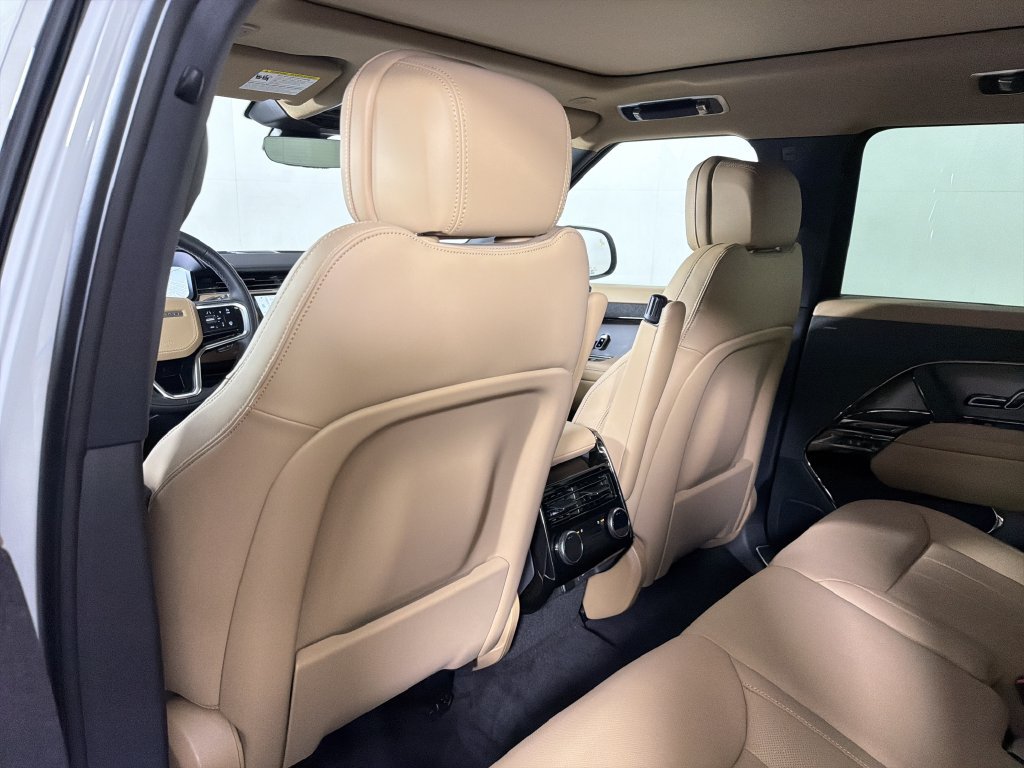 New 2027 Land Rover Range Rover Sport SE AWD/4WD image 29