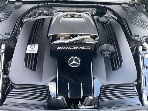 Used 2022 Mercedes-Benz SL 63 AMG 4MATIC image 24